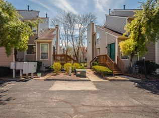 9460 Hunters Creek Dr, Cincinnati, OH 45242