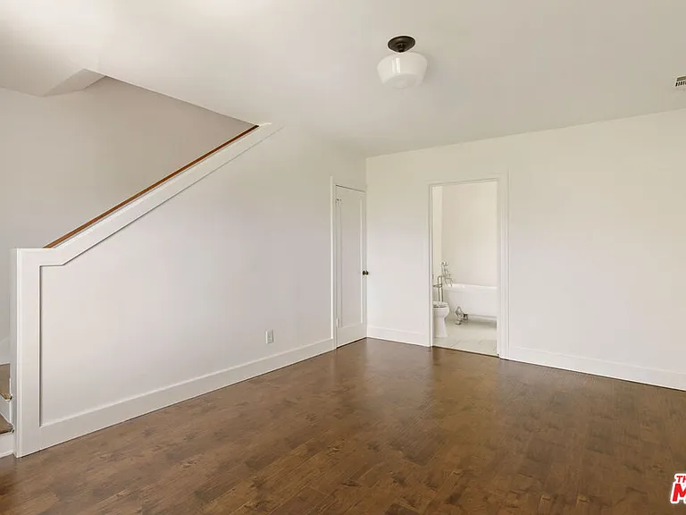 1523 Murray Dr — Photo 14