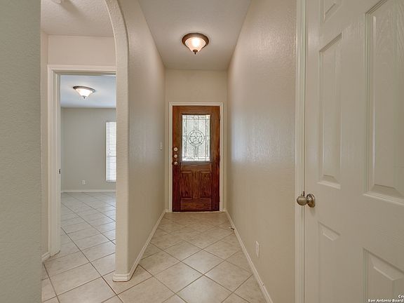 2nd image of 7531 ELEGANTE WAY