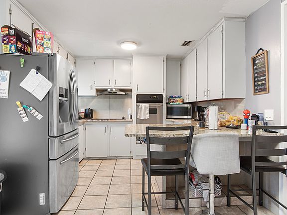 5th image of 4108 Holley Ln