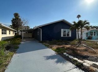 15416 2nd St E, Madeira Beach, FL 33708