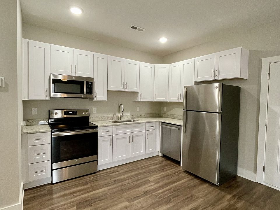 1st image of 293 English Commons Dr #105