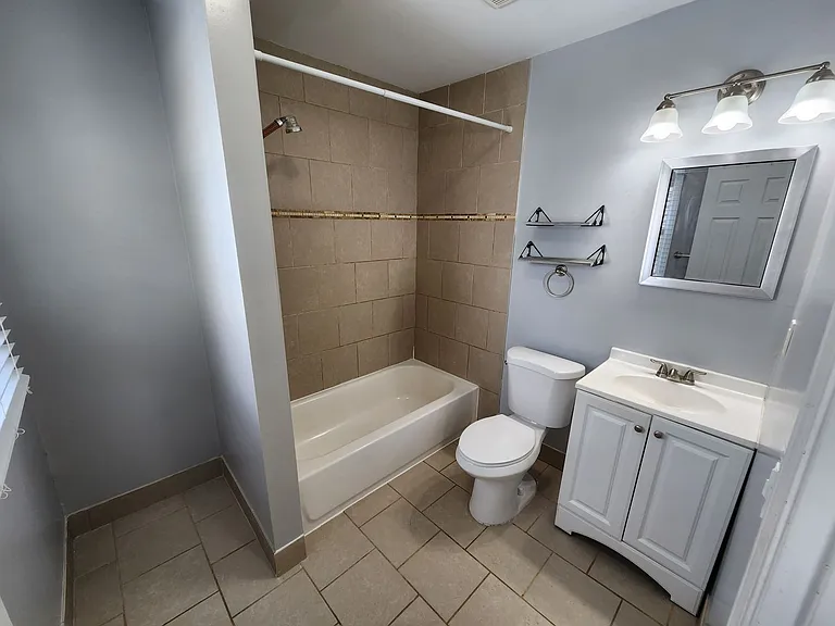 3599 Royal Ave — Photo 11