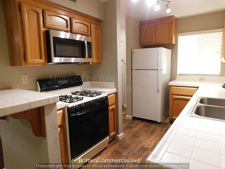 Cardinal Oaks Condominiums — Photo 8