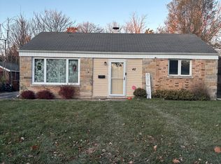 48 Apple Ln, Park Forest, IL 60466