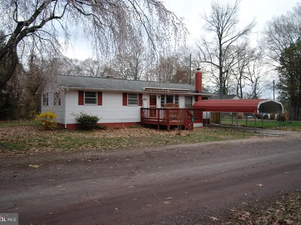 59 Juanita Ln, Colonial Beach, VA 22443