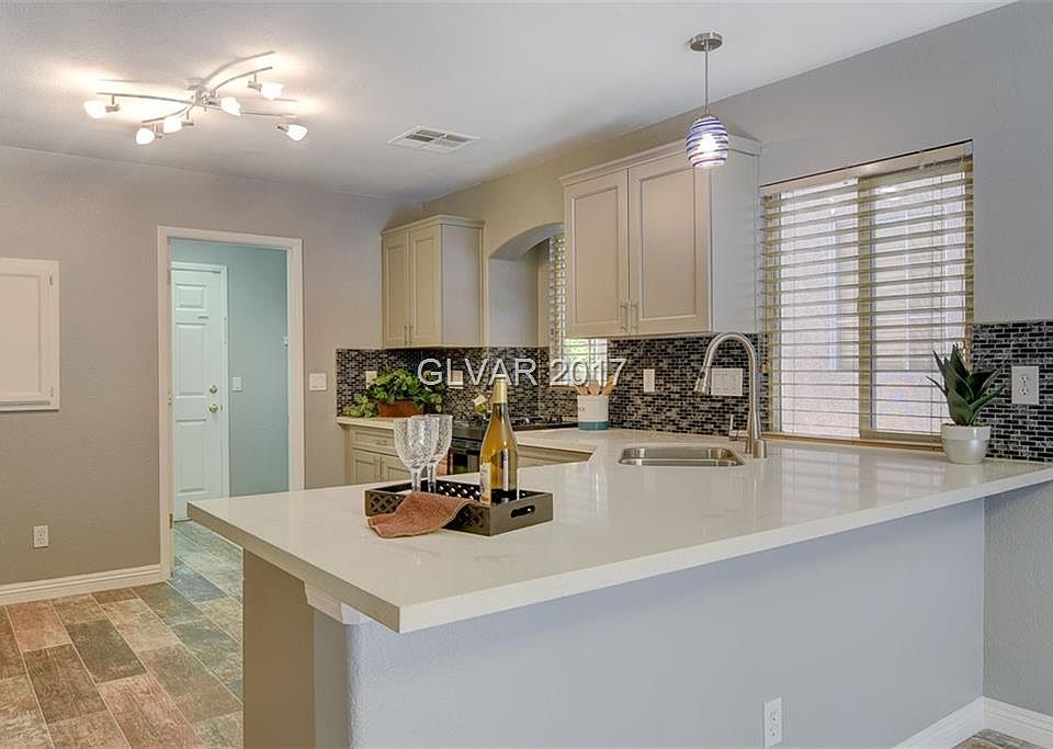 1st image of 7647 Glorietta Bay Ct