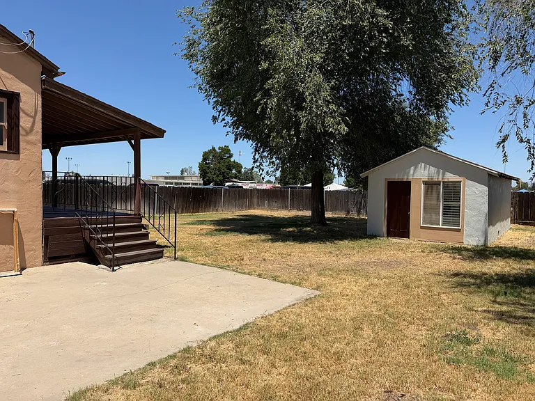 400 E Grangeville Blvd — Photo 31