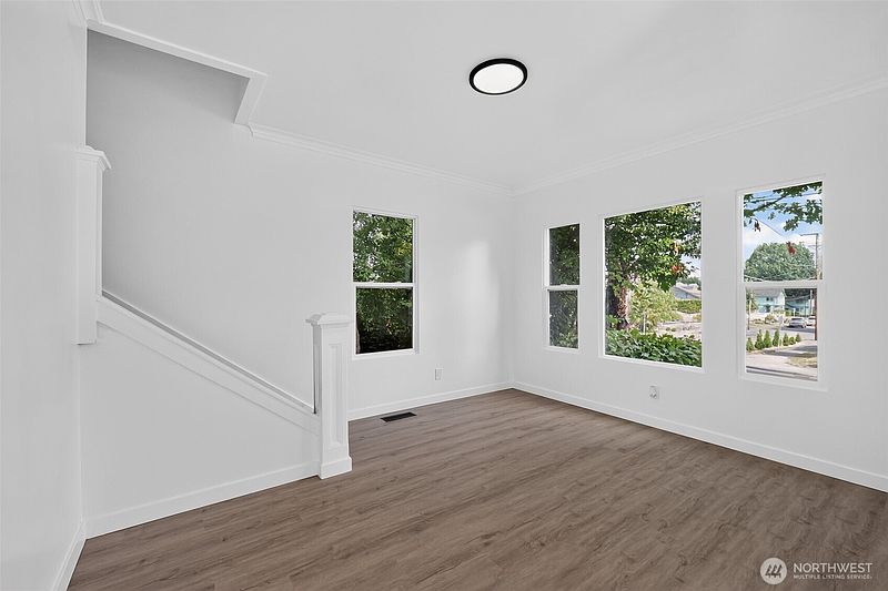 4th image of 1737 6th Street