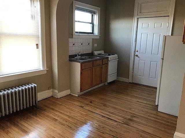 1st image of 6317 S Artesian Ave