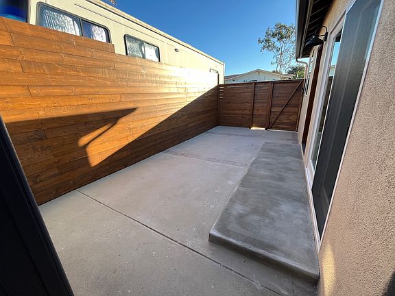 4th image of 1553 Bedford Dr #1/2