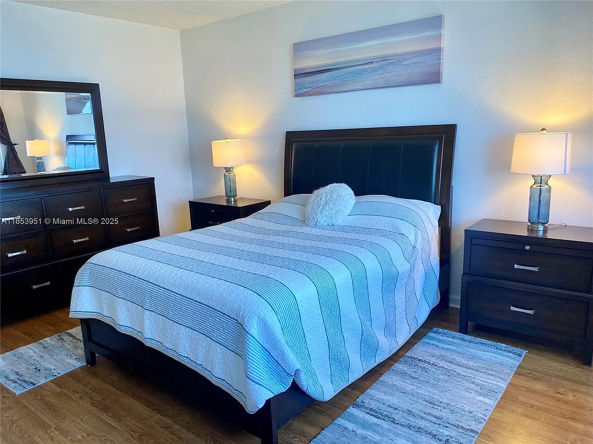 Building Photo - 2501 S Ocean Dr #828