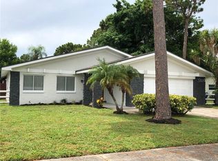 8180 Hopewell Ct, Seminole, FL 33777