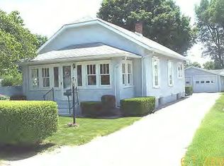 629 W Chestnut St, Hoopeston, IL 60942