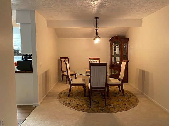 2nd image of 17 High Gate Trl APT 8