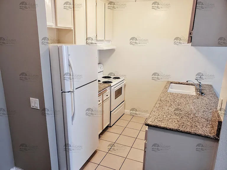 615 Vine St #30 — Photo 11