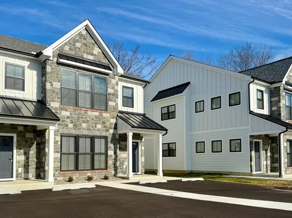 11 Arbutus Ave, New Castle, DE 19720