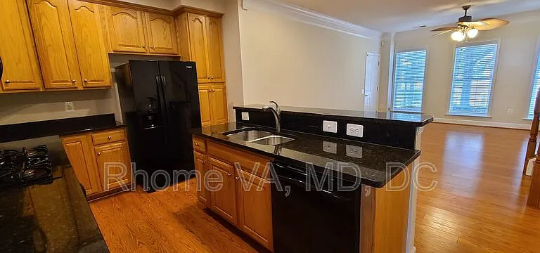 2205 Highbourne Dr — Photo 4
