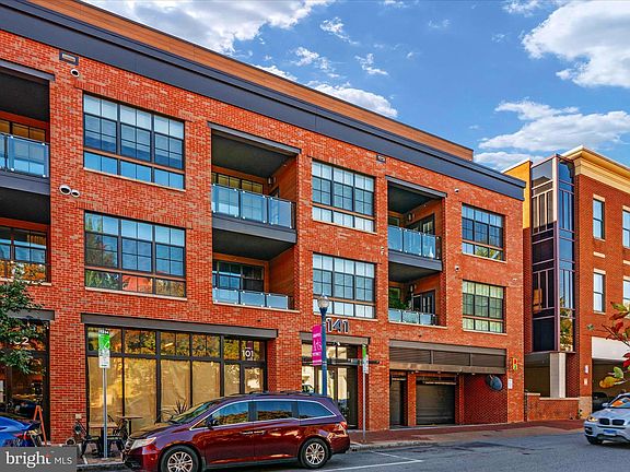 2nd image of 141 West St #203