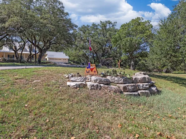 1241 Village Top, Canyon Lake, TX 78133