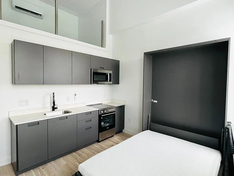 601 York St #9 — Photo 3