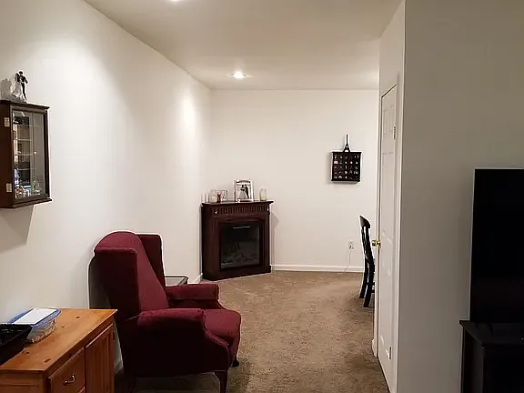 238 Wilson St — Photo 4