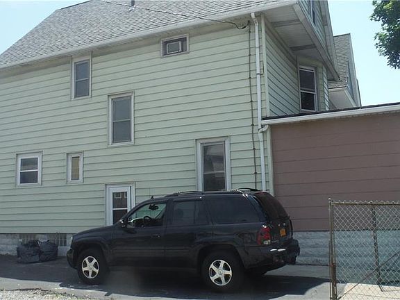 2nd image of 1720 S Park Ave