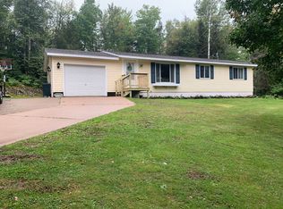 137 S Basin Dr, Negaunee, MI 49866