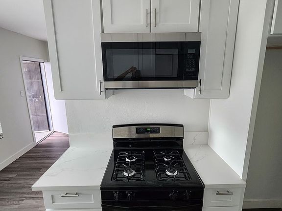 5th image of 140 W Wilson Ave APT 6