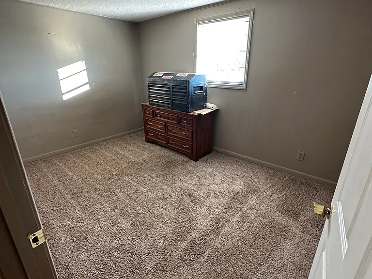119 Springs East Rd #1 — Photo 5