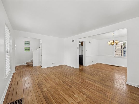 4th image of 619 Westchester Blvd