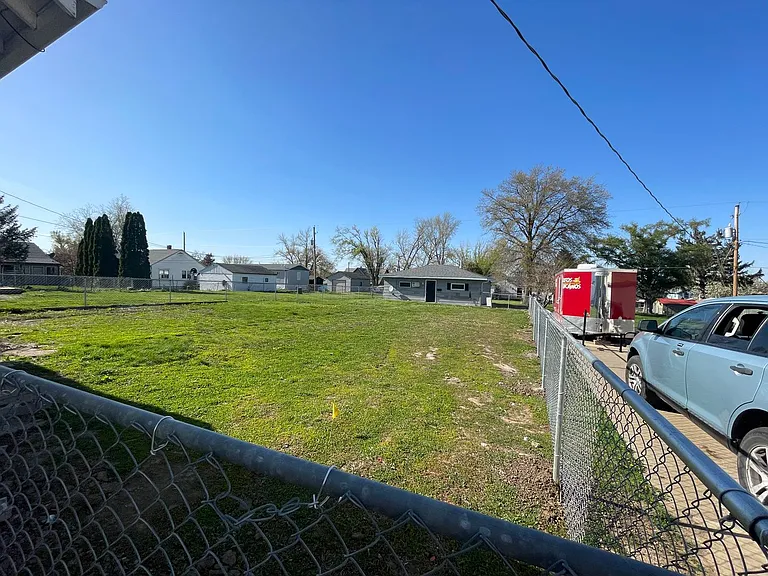 908 E Anson St — Photo 12