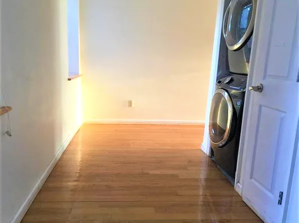 63-14 Queens Boulevard image 12 of 23