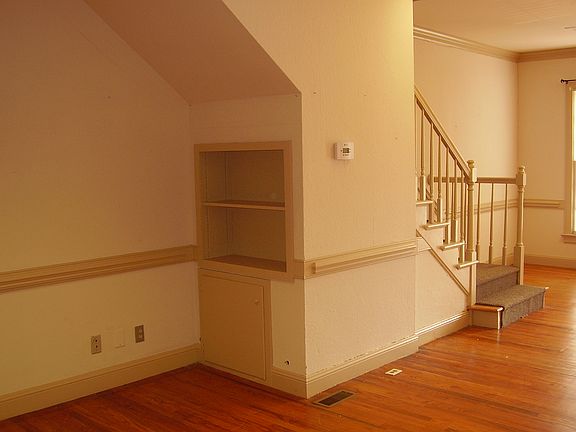5th image of 120 N Franklin St Ste D