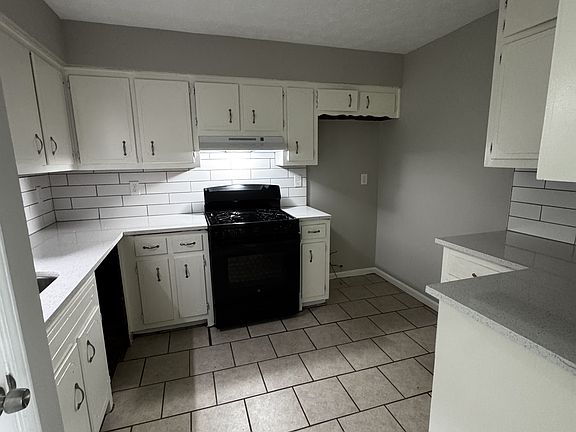 4th image of 5515 Caesars Way