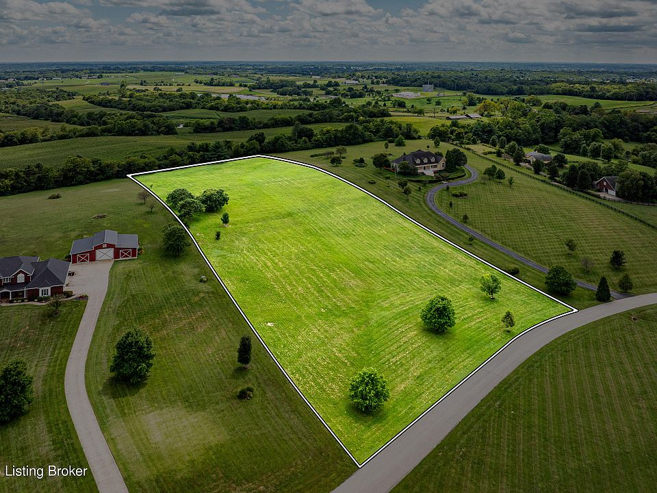 1st image of 1084 Majestic Oaks Way