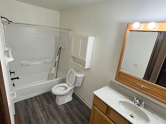 4th image of 5902 Spartan Dr #3