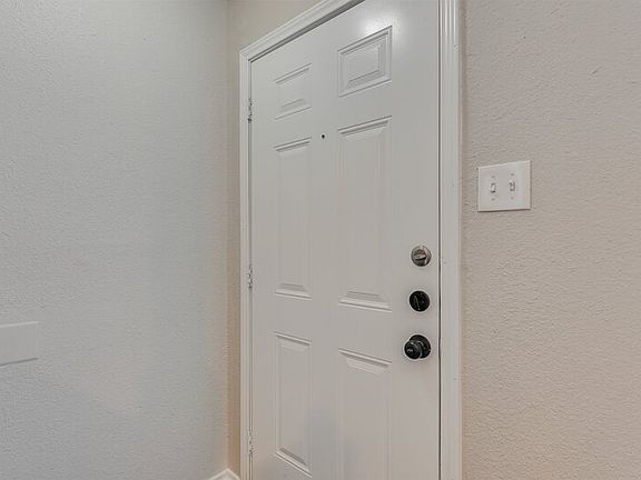 2nd image of 406 Noble Ave #C