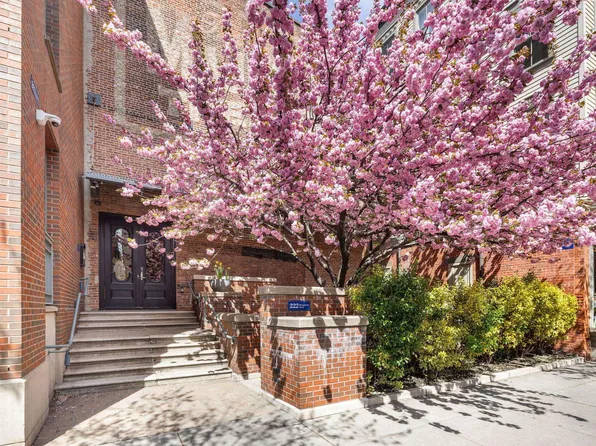 222 Montgomery St APT 3K, Jersey City, NJ 07302