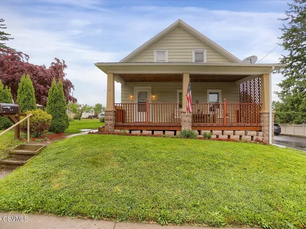 13 E Penn St, Muncy, PA 17756