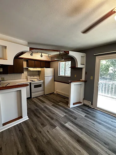 525 W Cook St Photo 1