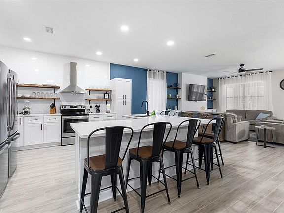 3rd image of 1406 WEXFORD WAY