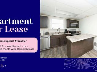 914 Main St APT 2, Saint Joseph, MI 49085