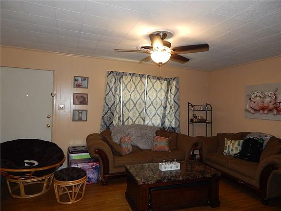 4th image of 124 A&b Francis St