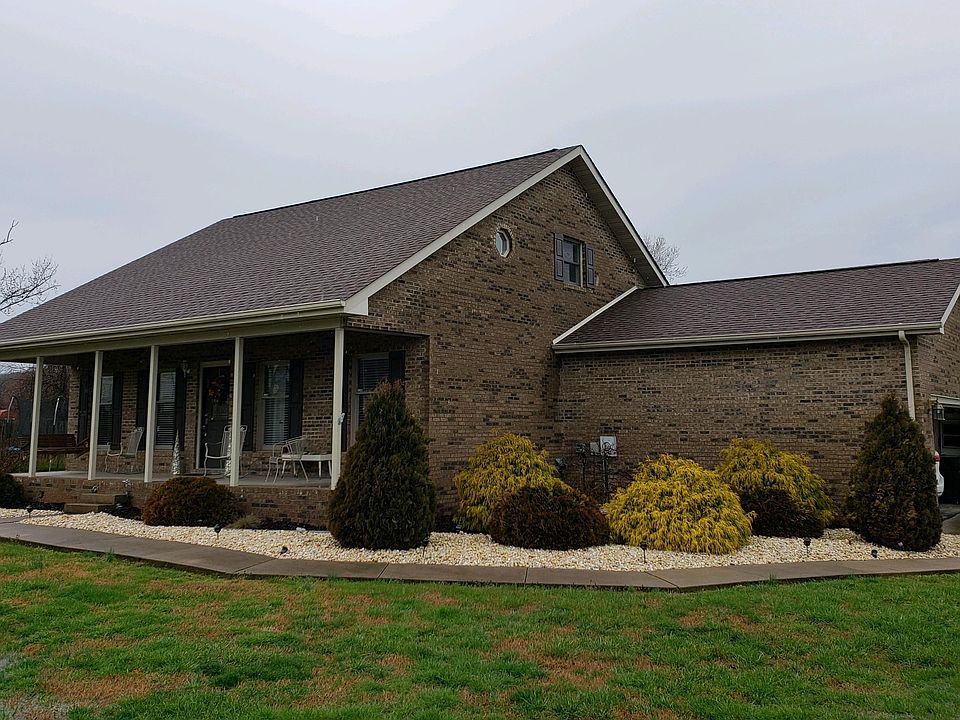 2,286 sf brick - plus garage