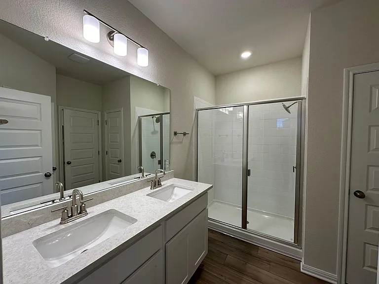 Spacious Master bath