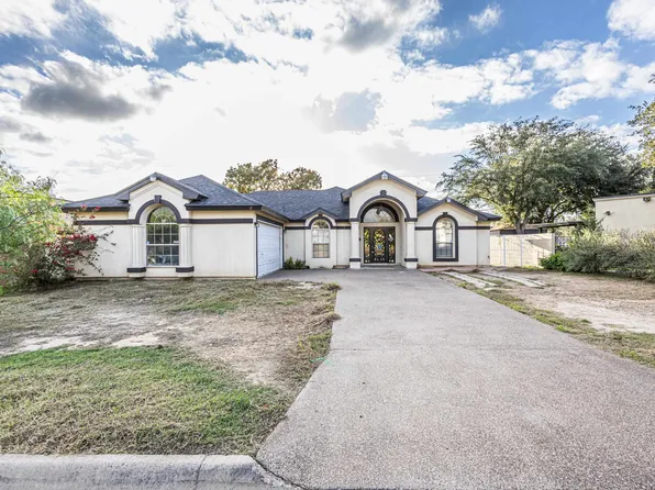 84 Live Oak Ave, Laredo, TX 78045