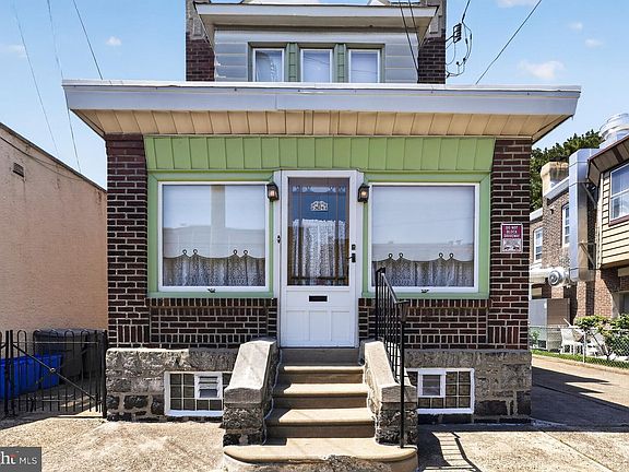 2nd image of 2622 Lefevre St