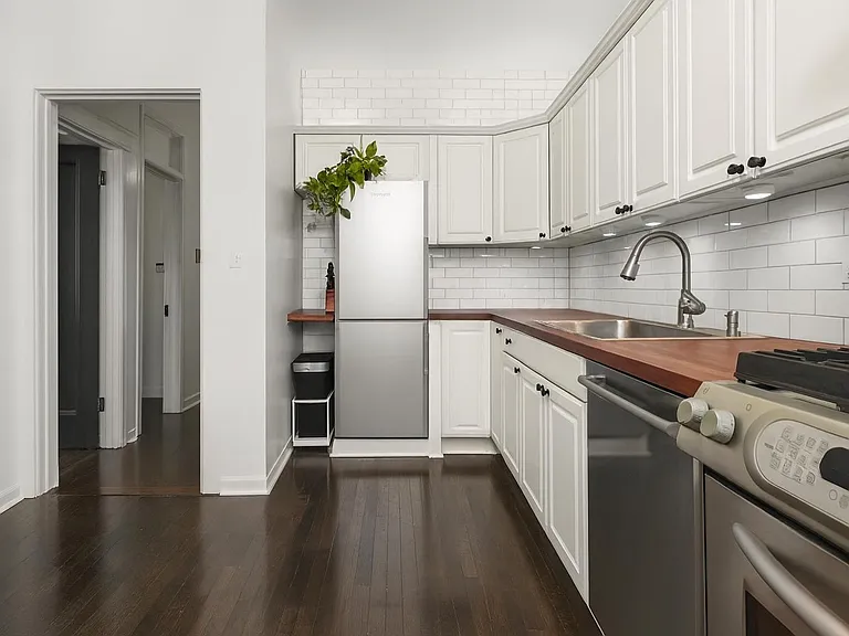 741 W Wellington Ave #1 — Photo 9