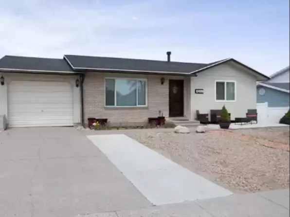 5498 W Trident Dr, Kearns, UT 84118